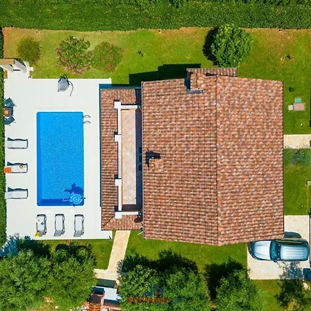 Amani Comfortable Villa Svetvinčenat